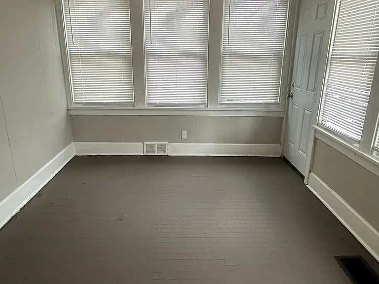 2676 Sullivant Ave — Photo 2
