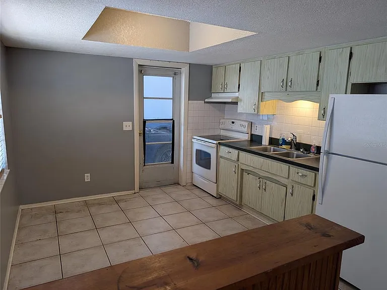 285 S McCall Rd — Photo 4
