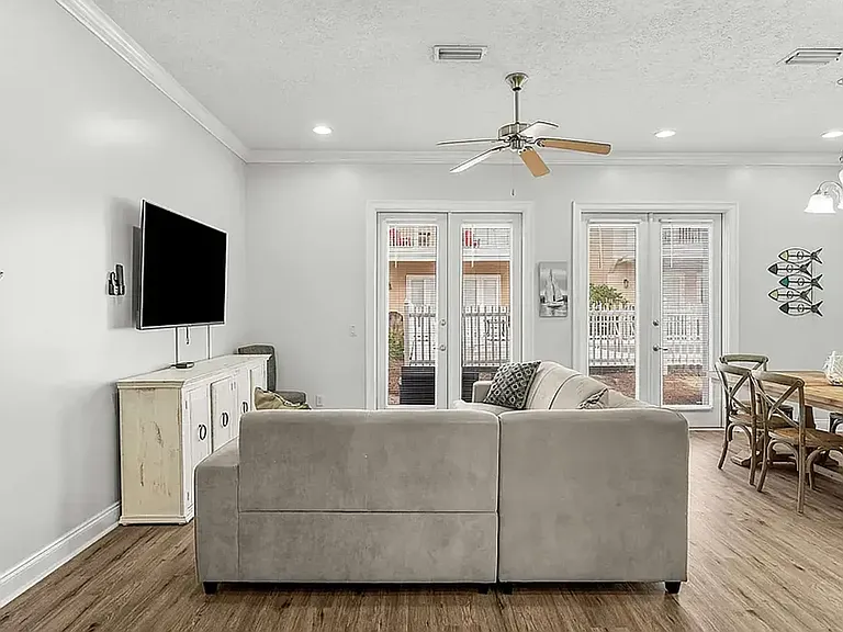 7824 Thomas Dr — Photo 9