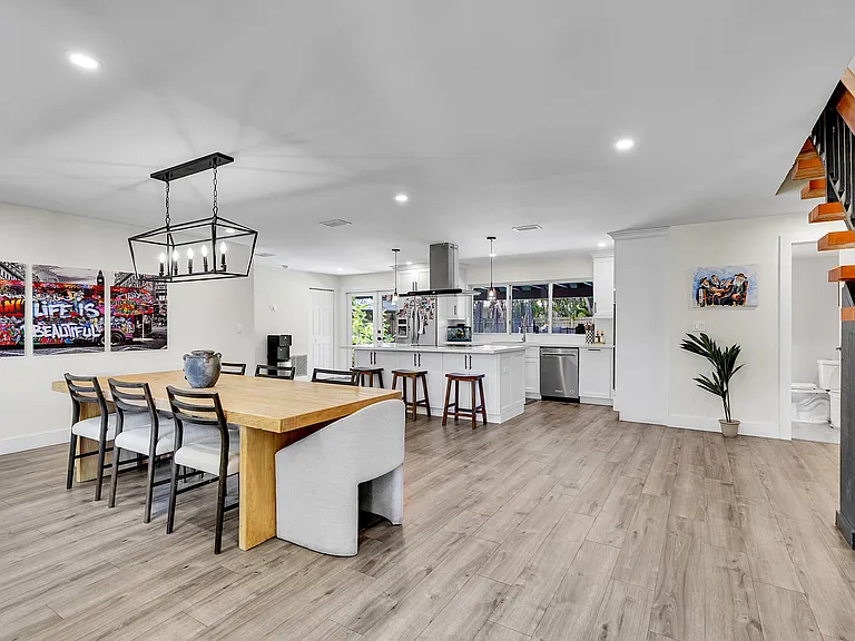 10108 SW 53rd Ct — Photo 4