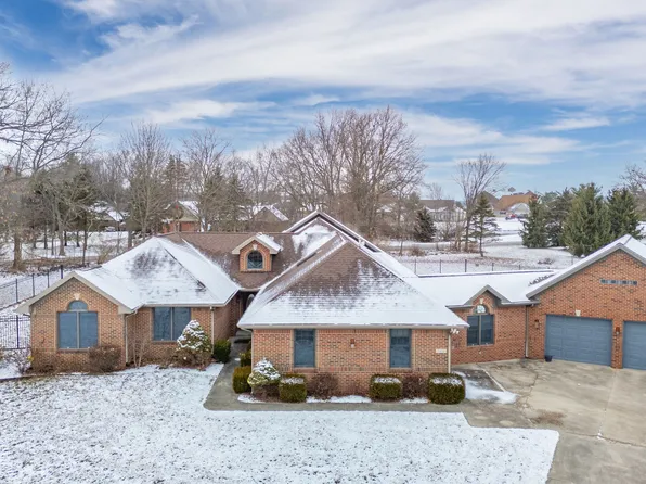 2405 N Wicklow Dr, Muncie, IN 47304