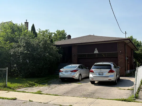 40 Macdonald St, Toronto, ON M8V 1Y4
