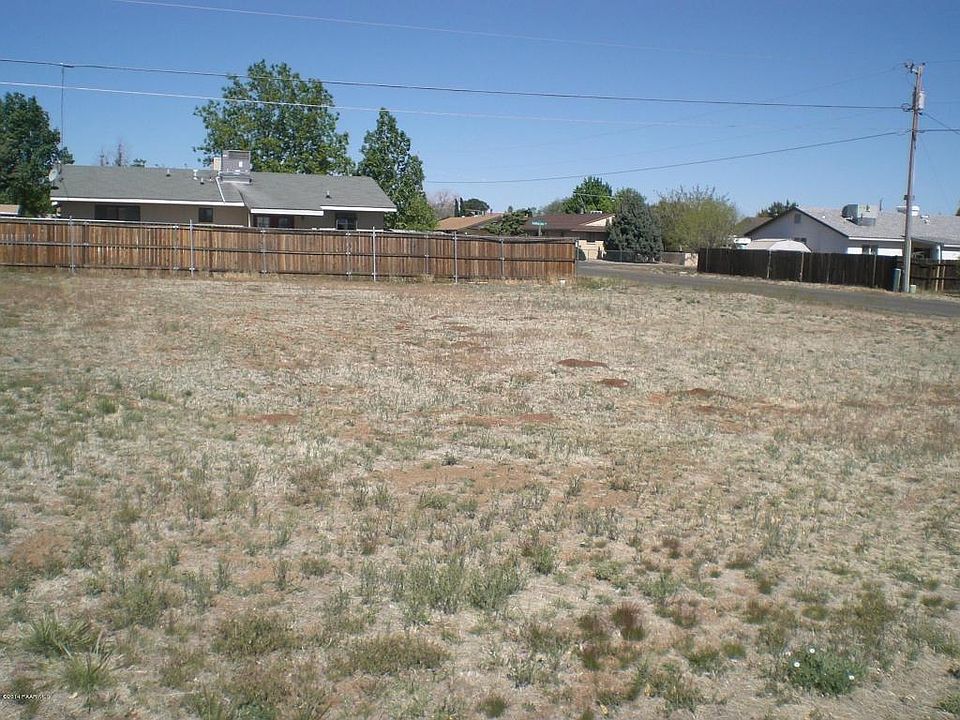 2nd image of 3548 N Constance Dr