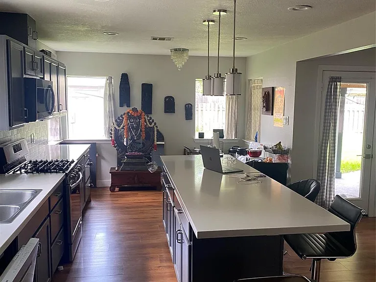 12930 Kimberley Ln — Photo 9