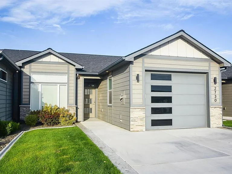 2730 Friesian Ct — Photo 1