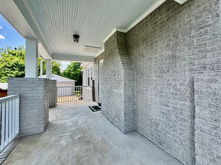 1916 Fair Dr — Photo 4