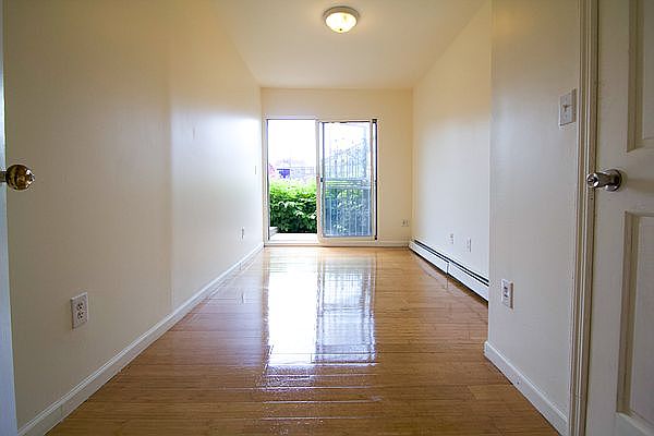 1st image of 710 E 230th St Floor 1