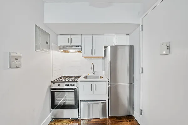 Rented by Vector New York, LLC | media 13