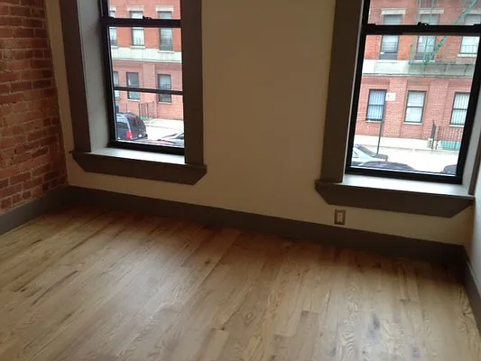 Rented by Premier Metro Realty Corp | media 2