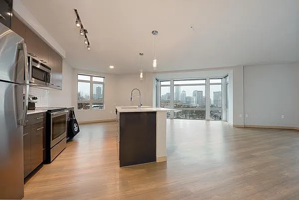 Zephyr Apartments — Photo 44
