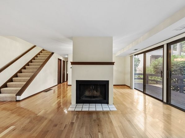 445 Old Stone Brk UNIT 445