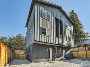 838 NW 58th St #B, Seattle, WA 98107