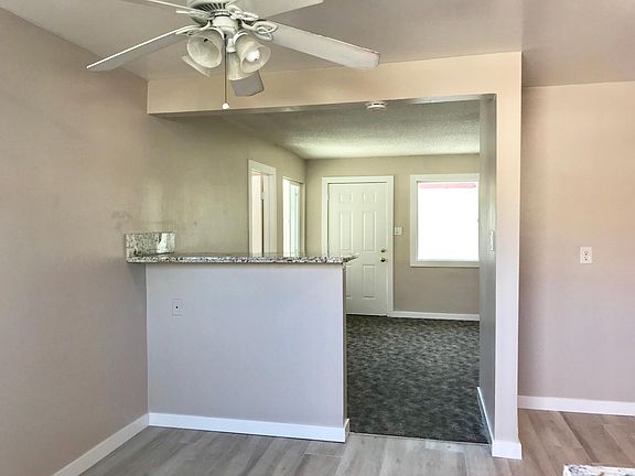 4th image of 20731 Roseton Ave