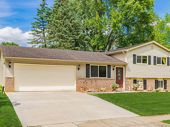 2nd image of 4718 Wendler Blvd