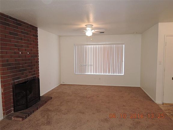 3rd image of 5582 Clydesdale St