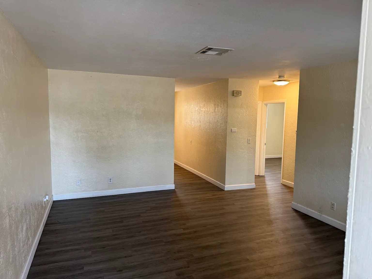 2 bed, 841 sqft, $1,250 — Photo 4