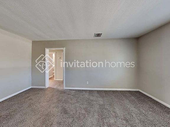 4th image of 16537 Rosemary Dr