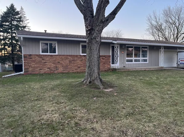 207 Concord Dr, Normal, IL 61761