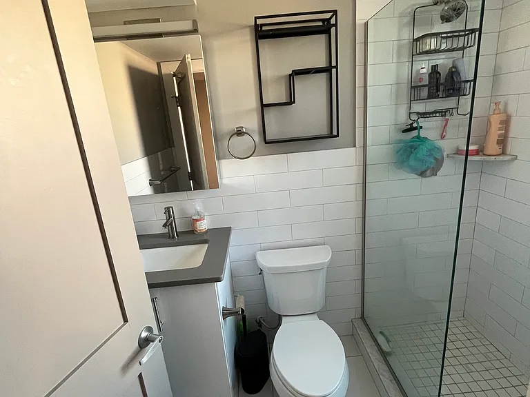 244 Hanover St #510 — Photo 24