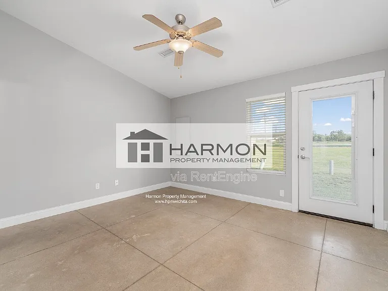 5326 N Hillside St #129 — Photo 9