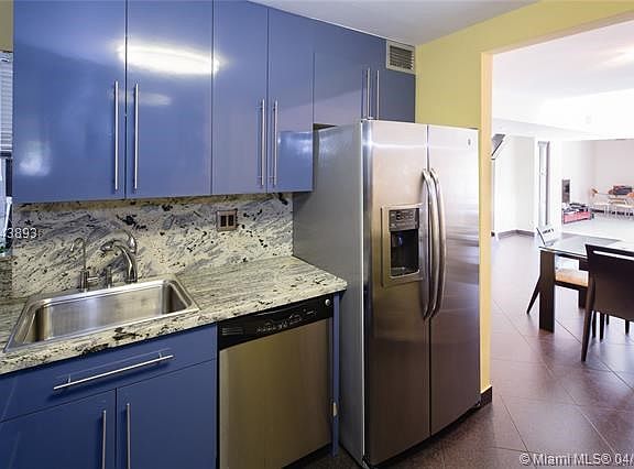 3rd image of 337 Poinciana Dr #1007