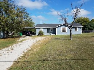 105 Baughman Hill Rd, Azle, TX 76020