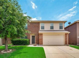 5720 Valley Stream Way, Fort Worth, TX 76244