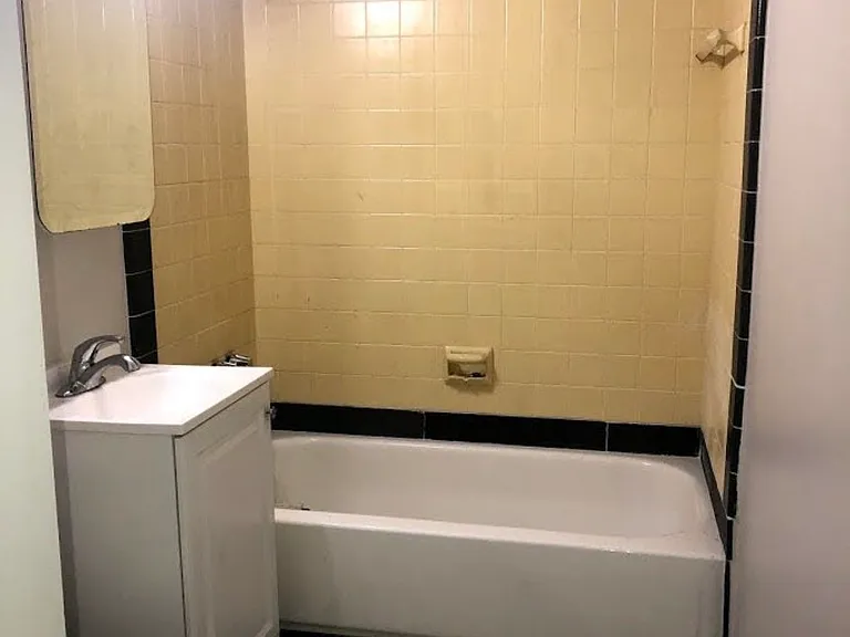 286 E Norman Ln — Photo 11
