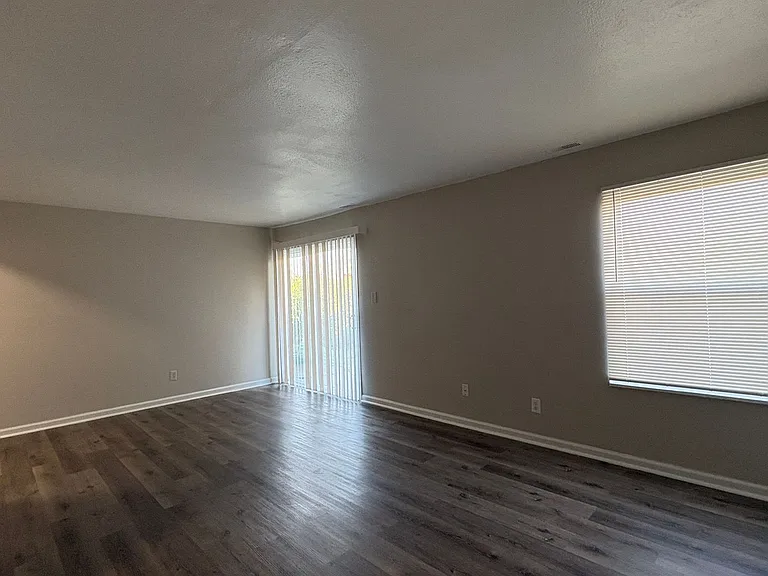 7420 Rockleigh Ave #A — Photo 12