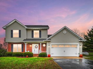 307 Hawthorne Dr, Wilmington, OH 45177