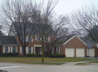 2509 Osage Dr, Glenview, IL 60026