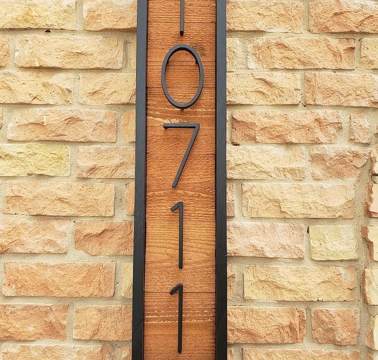 1st image of 10711 Lazy Oaks Dr