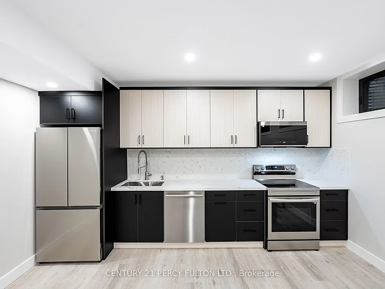 13 McKayfield Rd #LOWER — Photo 17