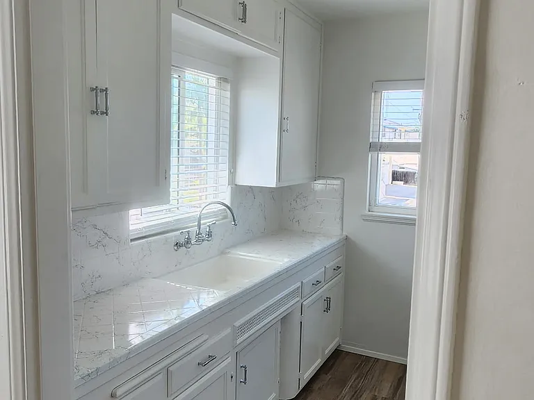 3880 Lamont St #3880 — Photo 7