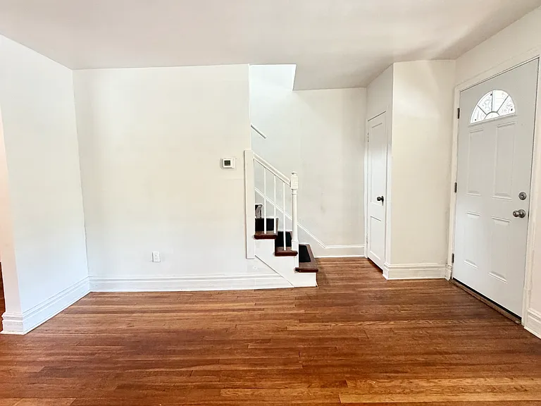 3018 Larue Sq E — Photo 3