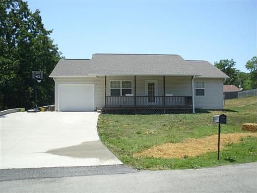 1st image of 745 Olive St