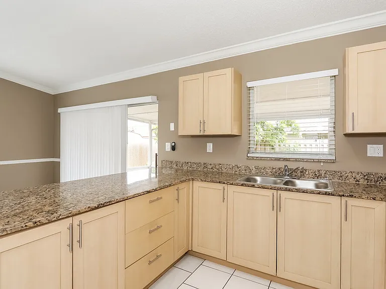 16580 SW 145th Ct — Photo 9