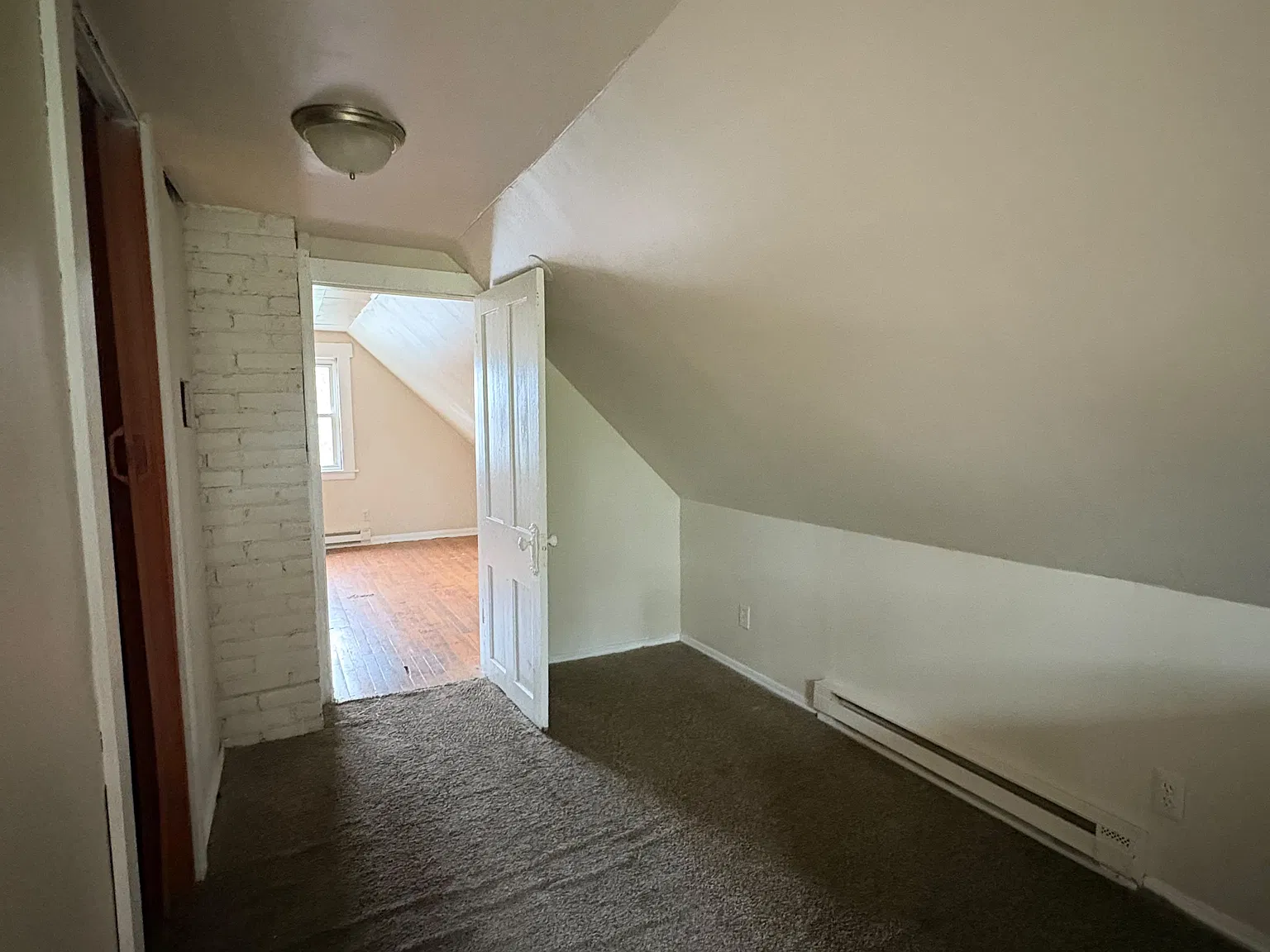 1 bed, 800 sqft, $800 — Photo 3