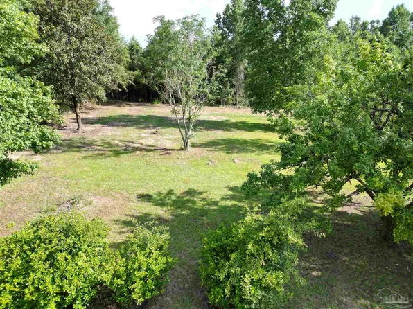 8001 Jakes Rd, Walnut Hill, FL 32568