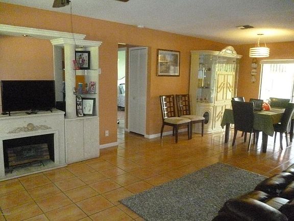 5th image of 1239 Waffle St SE