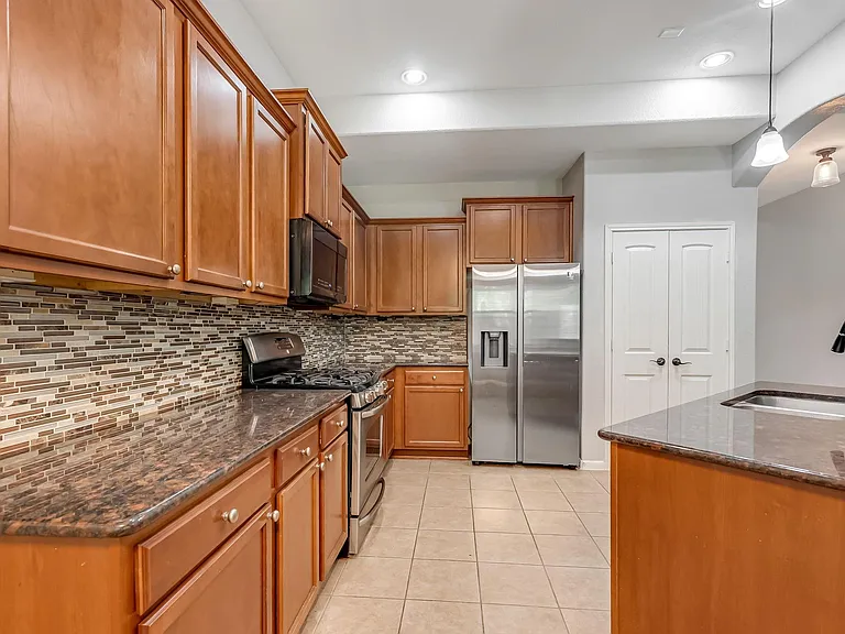 146 Black Swan Place The — Photo 9