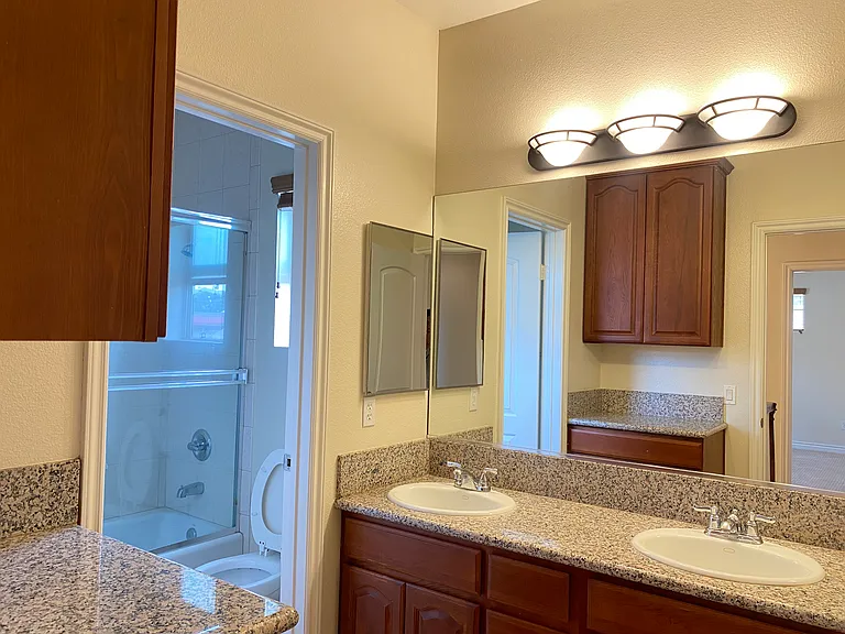 5531 Sultana Ave — Photo 14