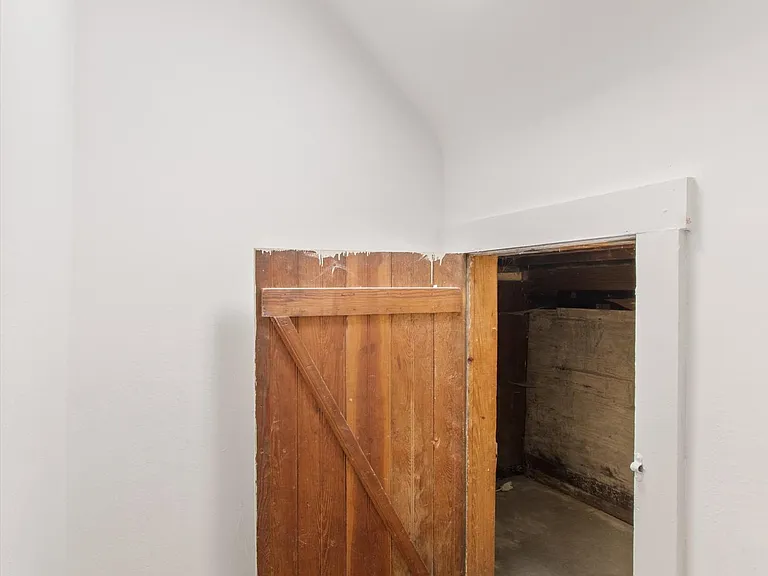 2318 N Sacramento Ave #GF — Photo 8