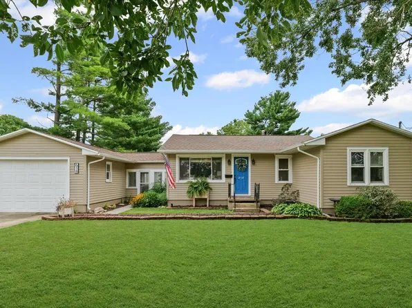 618 S Lott Blvd, Gibson City, IL 60936