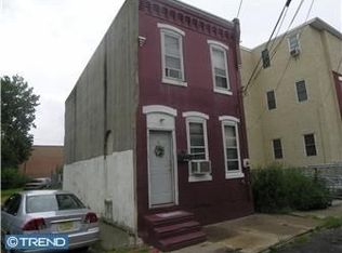 802 Howard St, Camden, NJ 08102