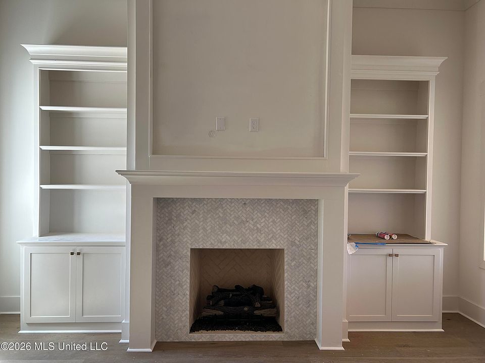 1st image of 122 Mission Park Dr