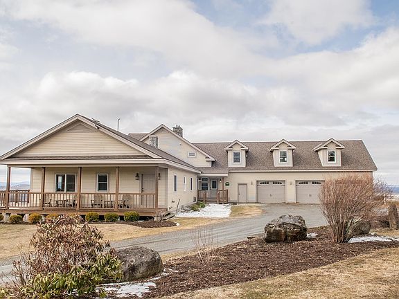 4th image of 734 Herrick Road