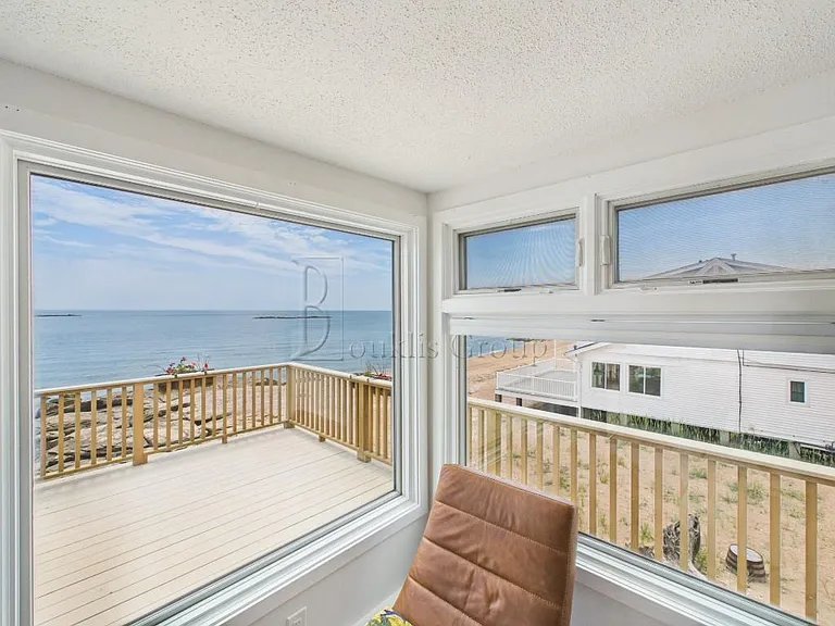 4 Cambridge Ct #1 — Photo 11