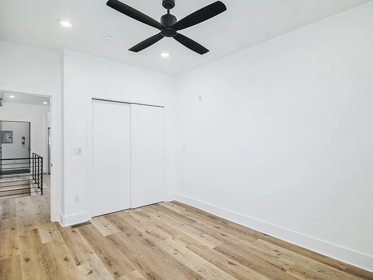 2602 W Oxford St #1 — Photo 25