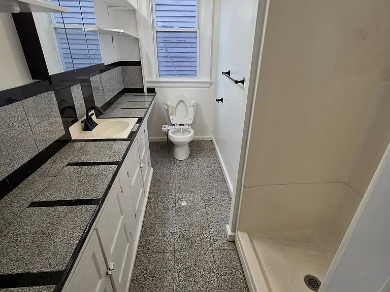 642 Elmwood Ave #1 — Photo 17